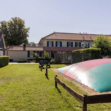 Prázdninový dům In Brabant With Hot Tub