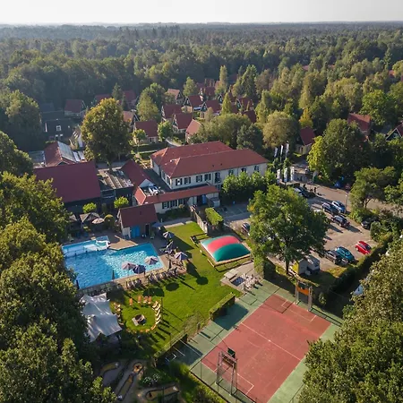 In Brabant With Hot Tub Feriehus