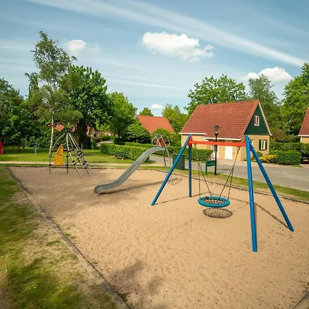 Prázdninový dům In Brabant With Hot Tub Heikant